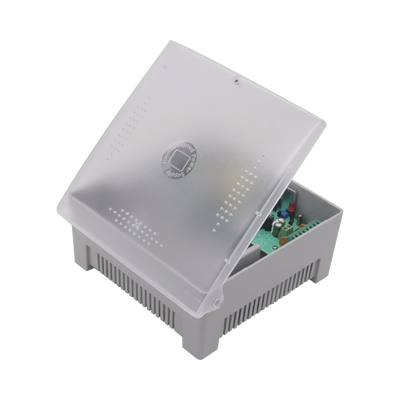 Imagen de Fuente de Alimentación con Gabinete de 4 Salidas de 11 - 15 Vcc / 5 Amper /  Voltaje de Entrada: 96 - 264 Vca / Soporta Protección contra Sobrecorriente de Salida, Protección contra Cortocircuito / Led Indicador