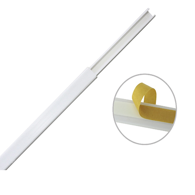 Imagen de Canaleta color blanco de PVC auto extinguible, de una vía, 12 x 8 mm tramo de 6 pies con cinta adhesiva (5000-21252)
