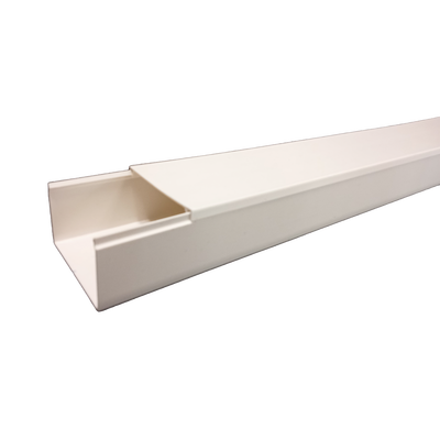 Imagen de Canaleta TMK-4577 Color Blanco de PVC rígido Auto Extinguible, para uso en interiores, con un largo de 2.5 metros (5500-01250)