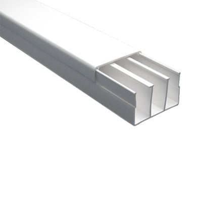 Imagen de Canaleta sin troquel con tapa color blanco de PVC auto extinguible, 40 x 62 tramo 2.5m (6301-01251)