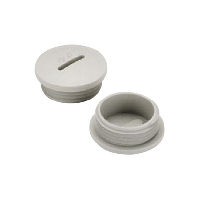 Imagen de Tapón roscado de 1/2" para caja cuadrada a prueba de intemperie.