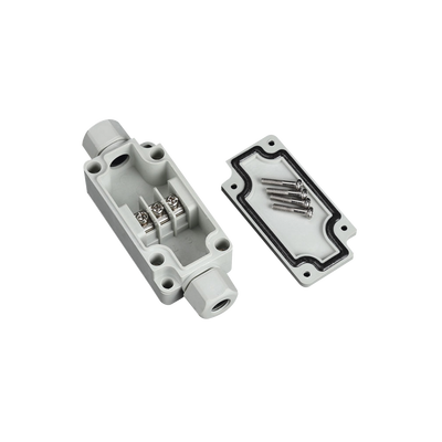 Imagen de Caja de Conexión Exterior con Terminales Intermedias para 3 Líneas (Tornillo simple). Incluye Glándulas.