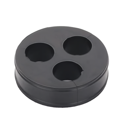 Imagen de Inserto de Caucho de 4" Con Tres Orificios para Cable de 7/8 in