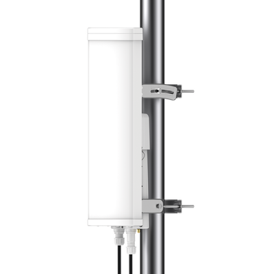 Imagen de Antena sectorial  de 90 grados, 18 dBi, 5.9-7.1 GHz, MU-MIMO 4x4, incluye kit de montaje para EPMP4600