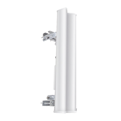 Imagen de Antena sectorial para radio estaciones base airMAX de 120 grados de cobertura horizontal, 2 GHz (2.3-2.7 GHz) de 15 dBi