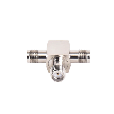 Imagen de Adaptador en Forma T, de Triple Conectores SMA Hembra, Níquel/ Oro/ Teflón.